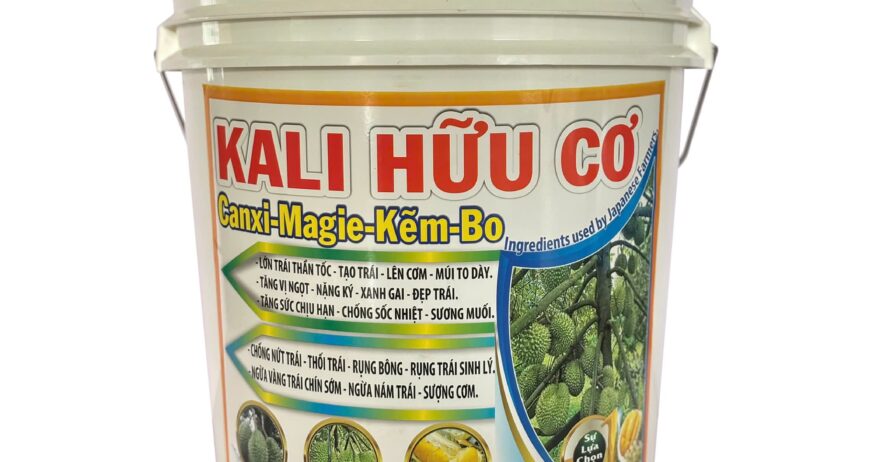Là phân bón lá chuyên biệt giàu kali (5,8%) kết hợp lân, đạm, axit humic và các vi lượng thiết yếu, được thiết kế để tối ưu hóa kích thước và chất lượng trái. Sản phẩm giúp lớn trái thần tốc, tạo trái, lên cơm, múi to dày, tăng vị ngọt, nặng ký, gai xanh, đẹp trái. Chống hiệu quả các hiện tượng nứt trái, thối trái, rụng bông, rụng trái sinh lý. Ngừa vàng lá chín sớm, ngừa nám trái, sượng cơm.